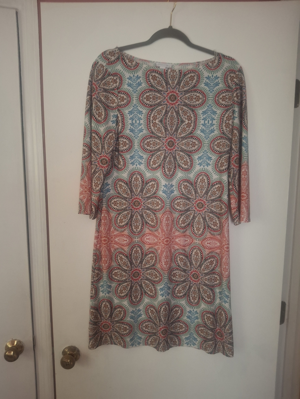 London Times Floral Geometric Medallion Shift Dress in Coral & Teal - Picture 3 of 3
